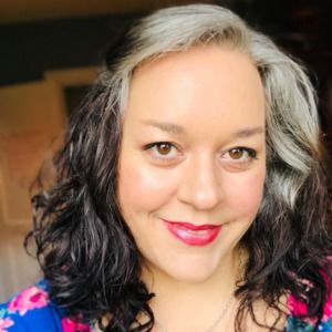 Meet your Posher, Noelle